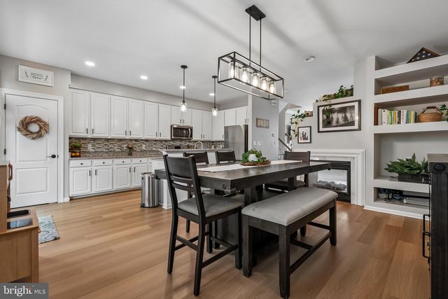 13368 COLCHESTER FERRY PL, Woodbridge, VA 22191