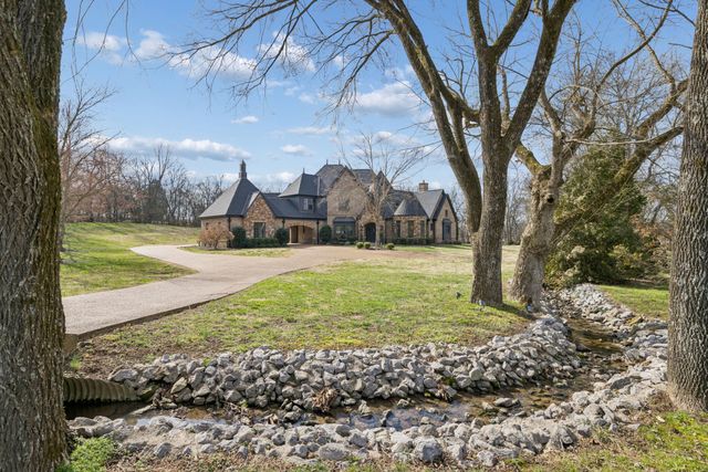 7105 Marsh Hawk Ct, Arrington, TN 37014