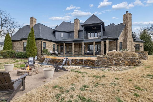 7105 Marsh Hawk Ct, Arrington, TN 37014