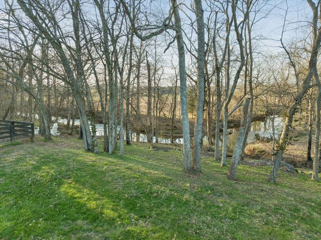 7105 Marsh Hawk Ct, Arrington, TN 37014