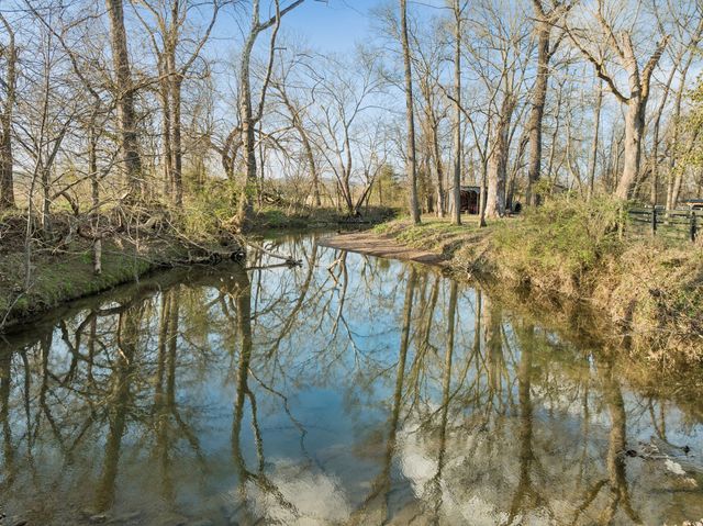 7105 Marsh Hawk Ct, Arrington, TN 37014