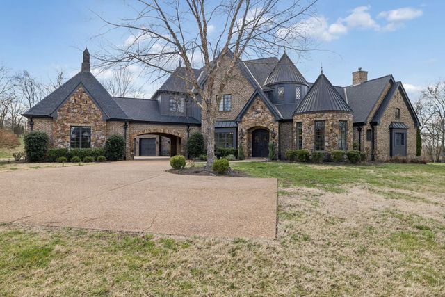 7105 Marsh Hawk Ct, Arrington, TN 37014