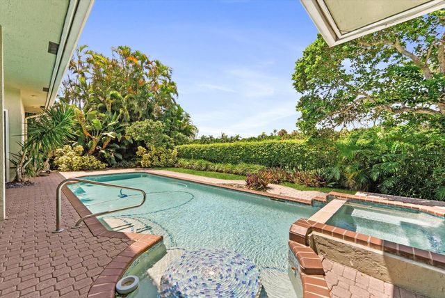 7876 Mandarin Drive, Boca Raton, FL 33433