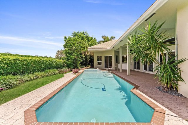 7876 Mandarin Drive, Boca Raton, FL 33433