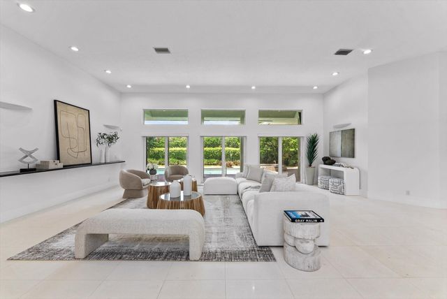 7876 Mandarin Drive, Boca Raton, FL 33433