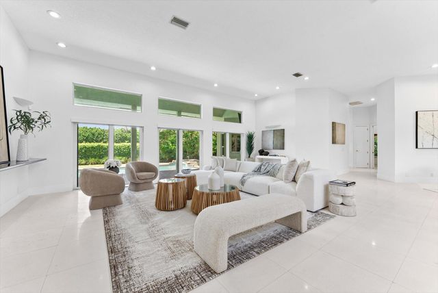 7876 Mandarin Drive, Boca Raton, FL 33433