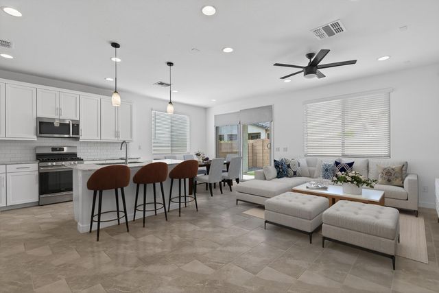 24870 N 171st Lane, Surprise, AZ 85387