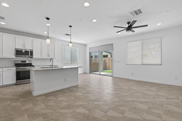 24870 N 171st Lane, Surprise, AZ 85387