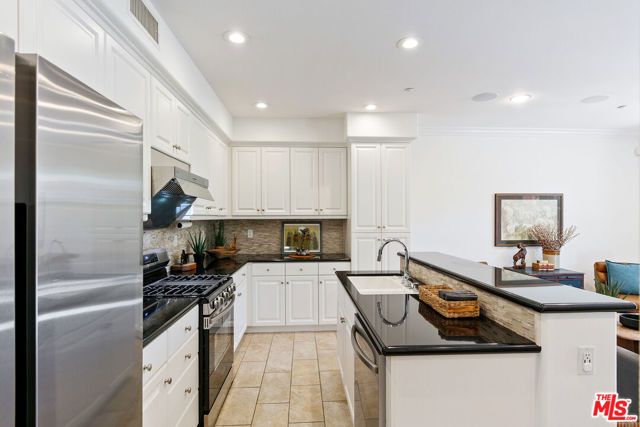 1572 Silver Shadow Drive, Newbury Park (thousand Oaks), CA 91320