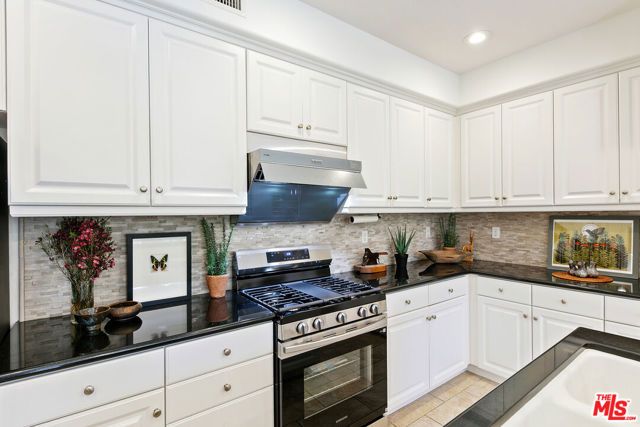 1572 Silver Shadow Drive, Newbury Park (thousand Oaks), CA 91320