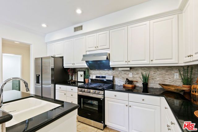 1572 Silver Shadow Drive, Newbury Park (thousand Oaks), CA 91320