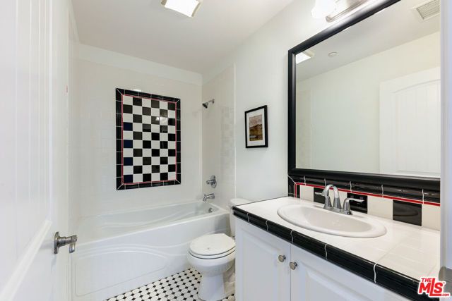 1572 Silver Shadow Drive, Newbury Park (thousand Oaks), CA 91320