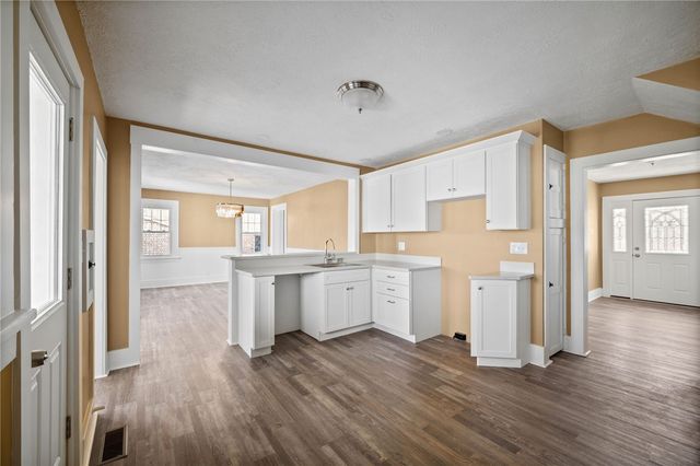 548 N Main St, Masontown, PA 15417