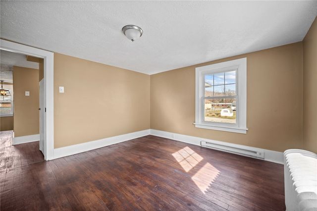 548 N Main St, Masontown, PA 15417