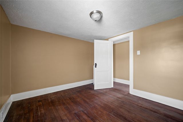 548 N Main St, Masontown, PA 15417