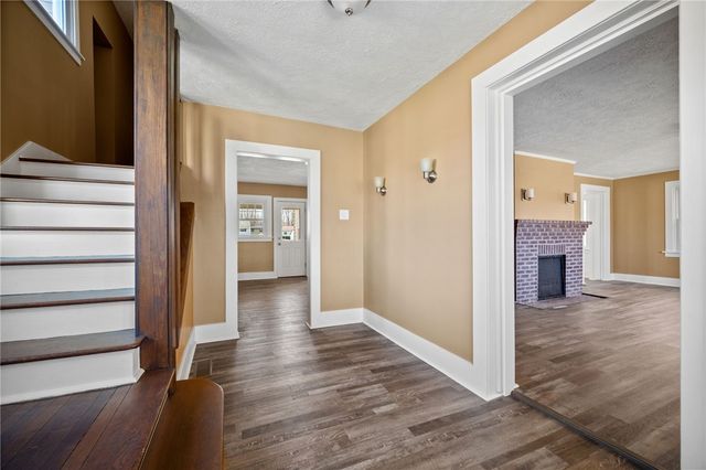 548 N Main St, Masontown, PA 15417