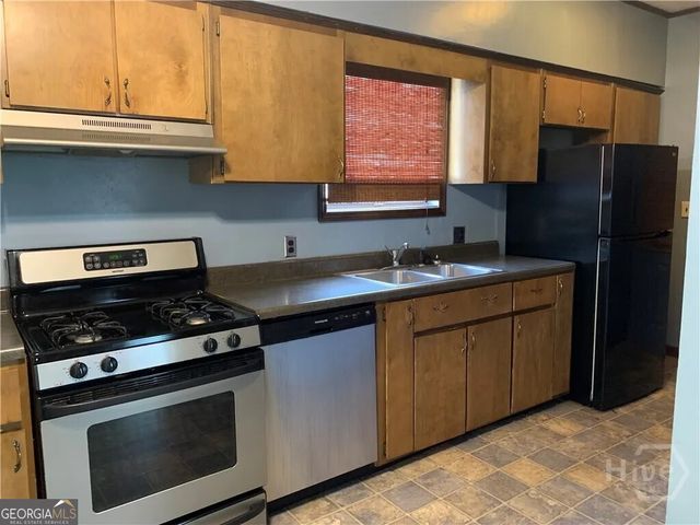 708 E 32nd Street, Savannah, GA 31401