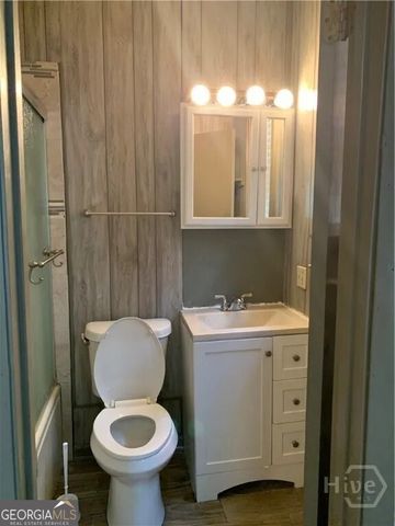 708 E 32nd Street, Savannah, GA 31401