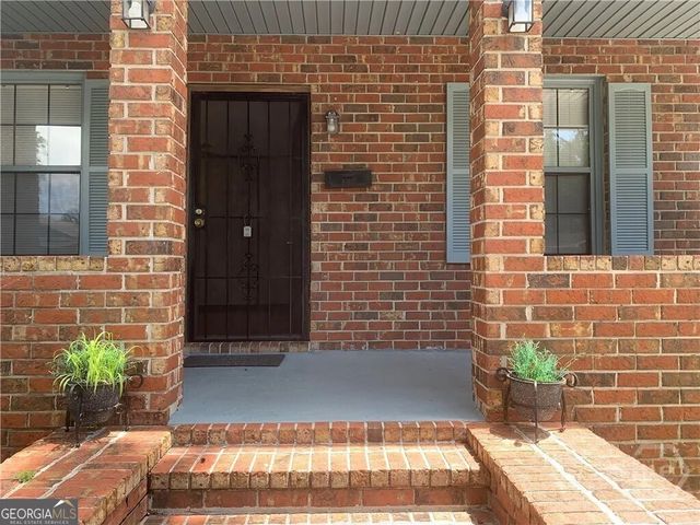 708 E 32nd Street, Savannah, GA 31401