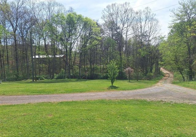 180 Walker Road, Tellico Plains, TN 37385