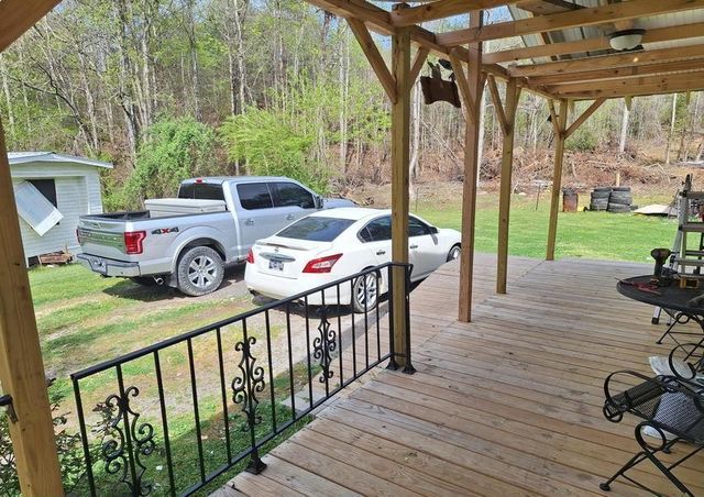 180 Walker Road, Tellico Plains, TN 37385
