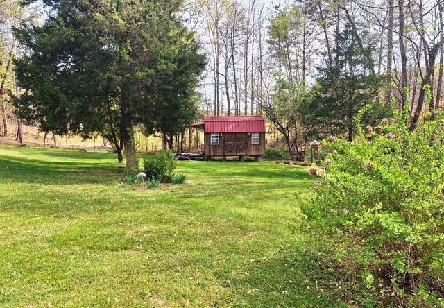180 Walker Road, Tellico Plains, TN 37385