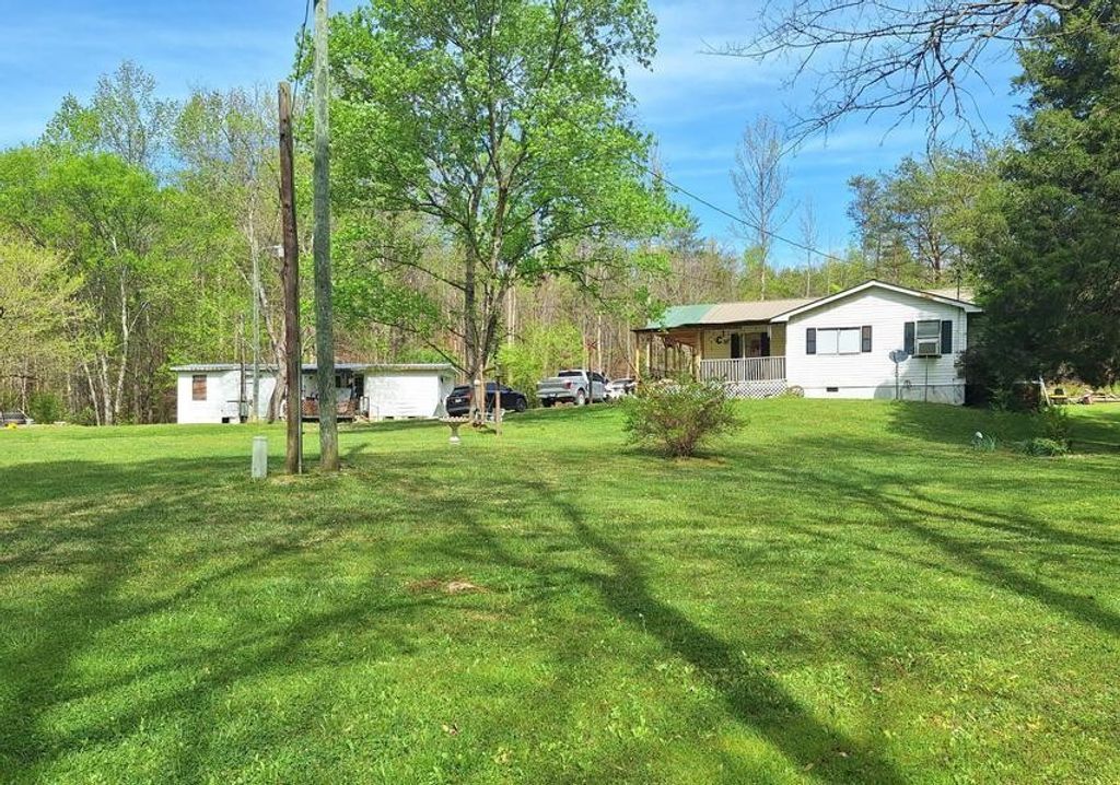 180 Walker Road, Tellico Plains, TN 37385