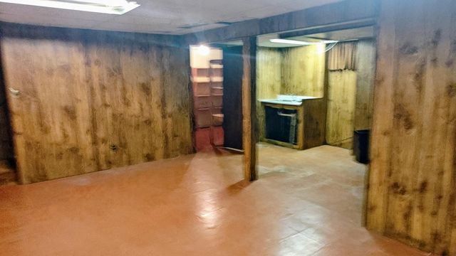 422 3 Mile Road Ne, Grand Rapids Twp, MI 49505