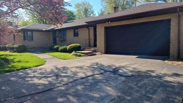 422 3 Mile Road Ne, Grand Rapids Twp, MI 49505