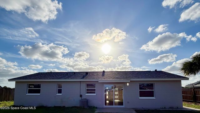 557 Chantilly Drive, Melbourne, FL 32935