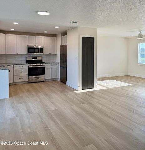 557 Chantilly Drive, Melbourne, FL 32935