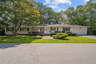 2 Julia Drive, North Providence, RI 02911