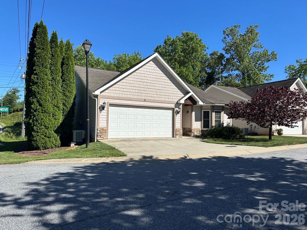 29 Kaylor Drive, Arden, NC 28704