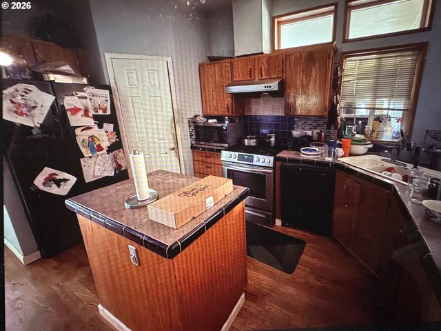 15216 Se GLADSTONE St, Portland, OR 97236