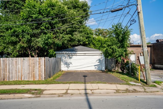 201 E 143rd Street, Dolton, IL 60419