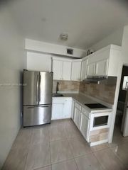 251 NW 40th Ct 3, Miami, FL 33126