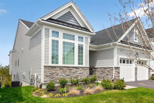 31 Kestrel Heights, Plymouth, MA 02360
