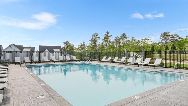31 Kestrel Heights, Plymouth, MA 02360