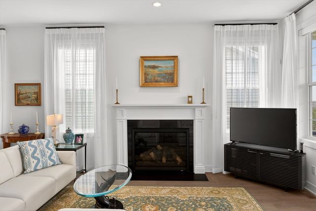 31 Kestrel Heights, Plymouth, MA 02360