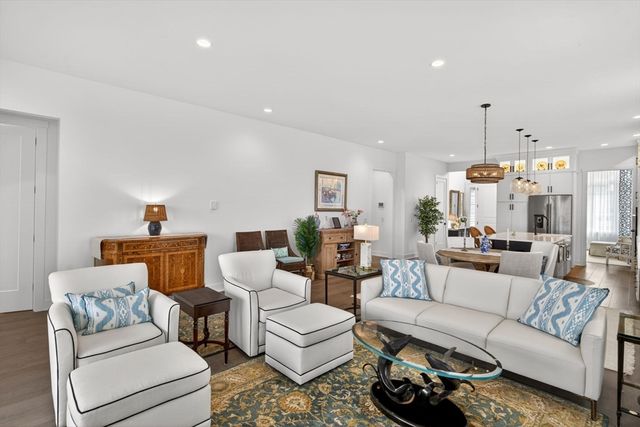 31 Kestrel Heights, Plymouth, MA 02360