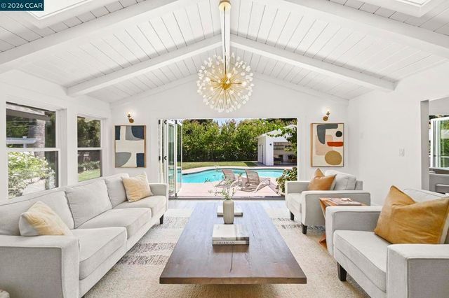 128 Via Bonita, Alamo, CA 94507