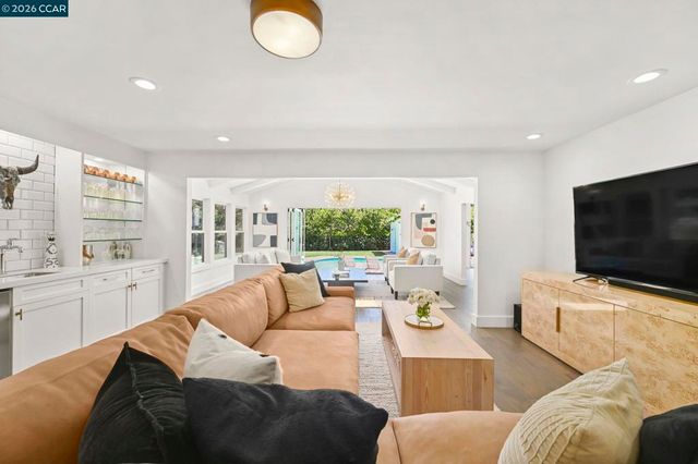128 Via Bonita, Alamo, CA 94507