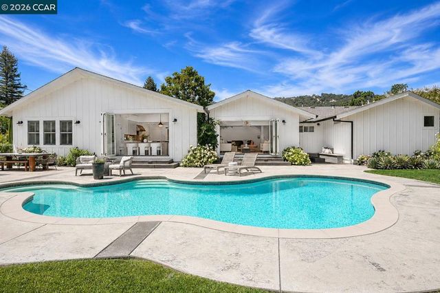 128 Via Bonita, Alamo, CA 94507