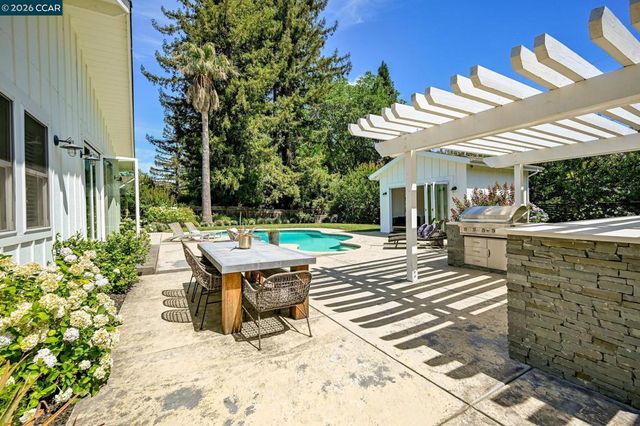 128 Via Bonita, Alamo, CA 94507