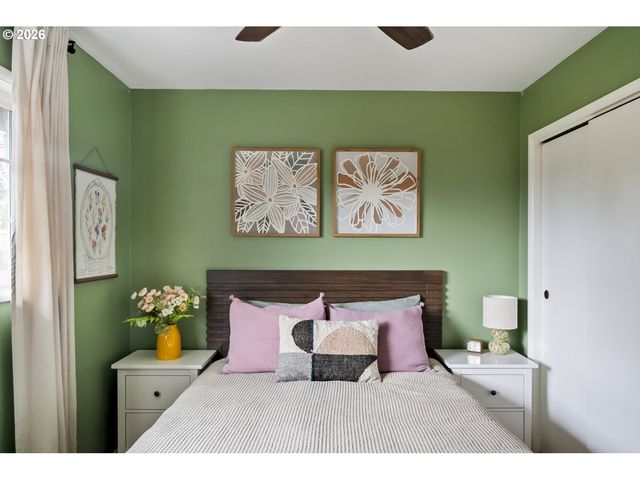 2330 Ne 121ST Ave, Portland, OR 97220