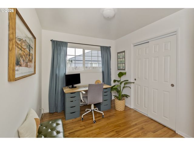 2330 Ne 121ST Ave, Portland, OR 97220