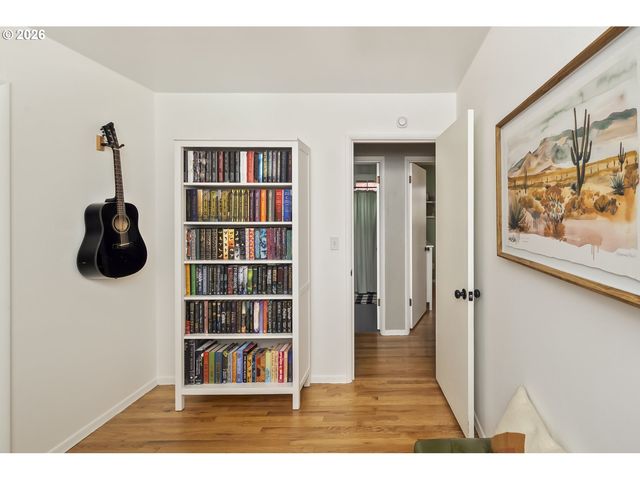 2330 Ne 121ST Ave, Portland, OR 97220