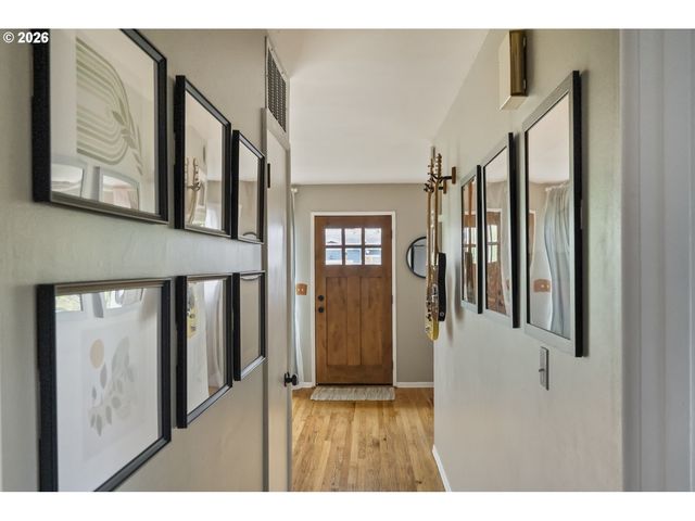 2330 Ne 121ST Ave, Portland, OR 97220