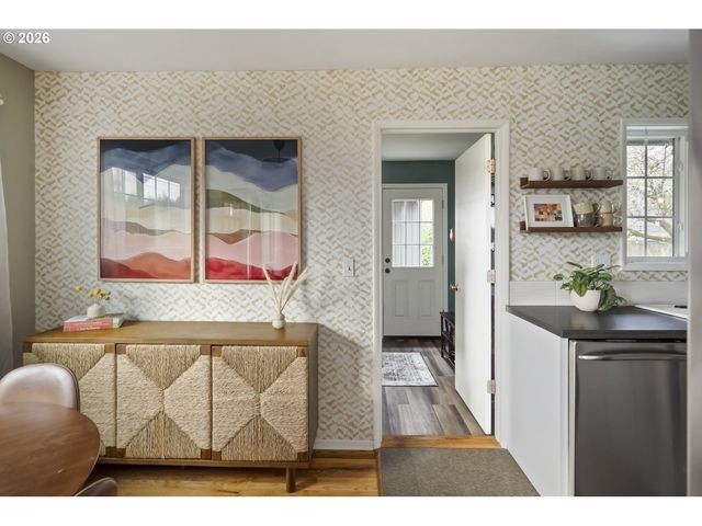 2330 Ne 121ST Ave, Portland, OR 97220