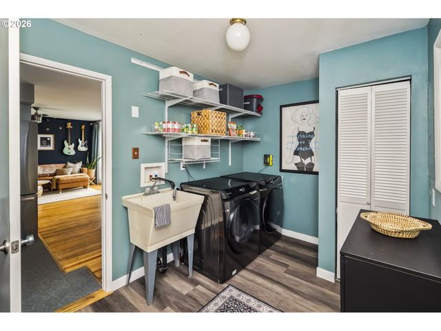 2330 Ne 121ST Ave, Portland, OR 97220